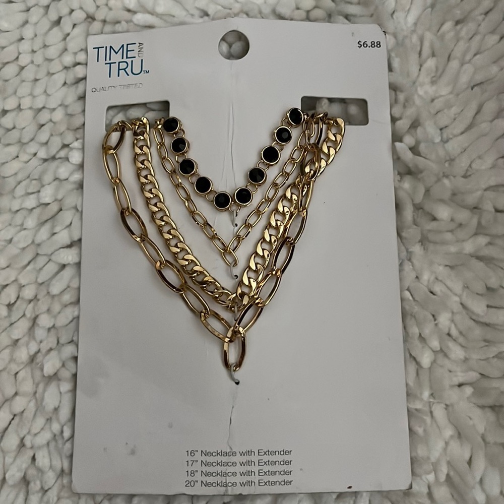 Time and Tru set of 4 Fashion Necklaces. Ranging from 16” a 20 “.